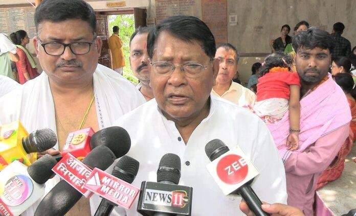 Sirmatoli flyover विवाद पर रामेश्वर उरांव का बड़ा बयान-मैं बाबूलाल की भाषा नहीं बोलूंगा, पर आदिवासी समाज की भावना आहत हुई है