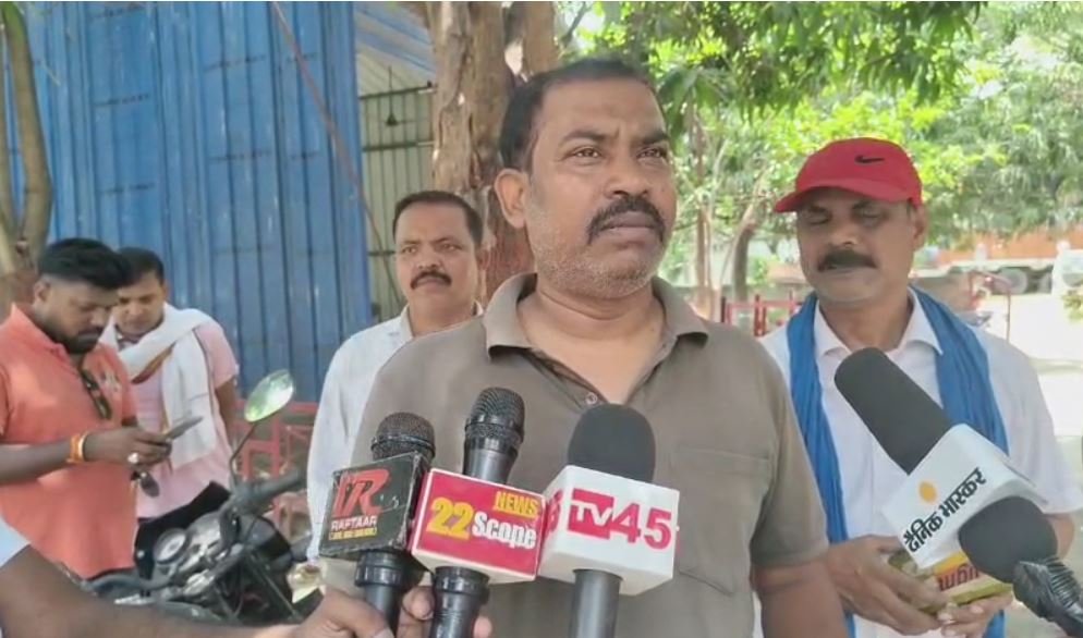 Bokaro Murder : मामले की जानकारी देते परिजन