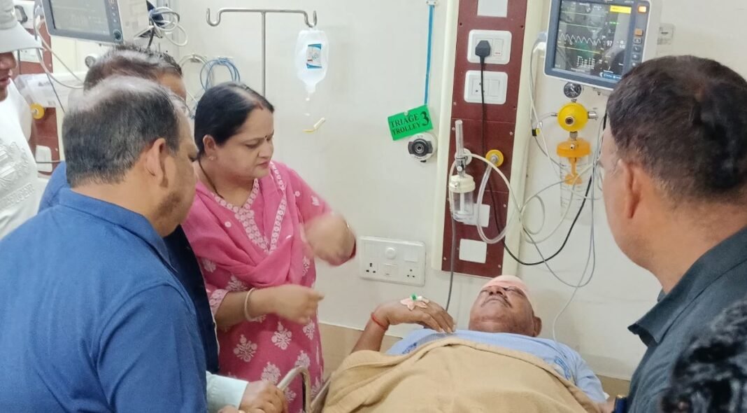 Ranchi Breaking : एसएसपी चंदन सिन्हा पहुंचे ऑर्किड अस्पताल, घायलों का जाना हाल...