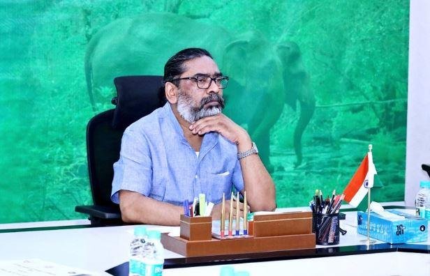 Breaking : अब नहीं लगाना होगा चक्कर, CSC केंद्रों पर आधार इनरोलमेंट की मिली अनुमति...