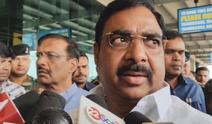 Deoghar : मंत्री इरफान अंसारी सहित कई कांग्रेसी नेता दिल्ली रवाना हुए...