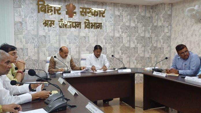 बाल बाल