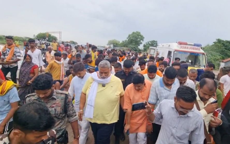 घरों