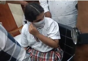 अपराधियों ने आंखों पर बांधी पट्टी, पुलिस ने बच्ची को सुरक्षित निकाला अपराधियों ने आंखों पर बांधी पट्टी, पुलिस ने बच्ची को सुरक्षित निकाला