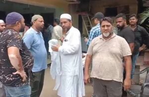 अपराधियों ने आंखों पर बांधी पट्टी, पुलिस ने बच्ची को सुरक्षित निकाला अपराधियों ने आंखों पर बांधी पट्टी, पुलिस ने बच्ची को सुरक्षित निकाला