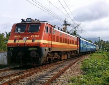 रांची-गोड्डा एक्सप्रेस में अतिरिक्त कोच की सुविधा, धनबाद-गया रेलखंड पर भूस्खलन से ट्रेनों की आवाजाही बाधित
