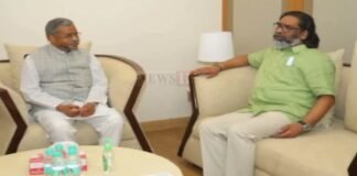 दिल्ली में CM हेमंत सोरेन से मिले बाबूलाल मरांडी, दिशोम गुरु शिबू सोरेन के स्वास्थ्य का लिया हाल