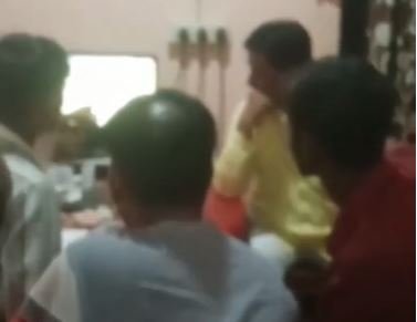 झरिया में खुलेआम चल रहा ऑनलाइन जुए का अड्डा, स्कूल से सिर्फ 300 मीटर की दूरी पर – पूर्व पार्षद ने मुख्यमंत्री को पत्र लिख जताई चिंता