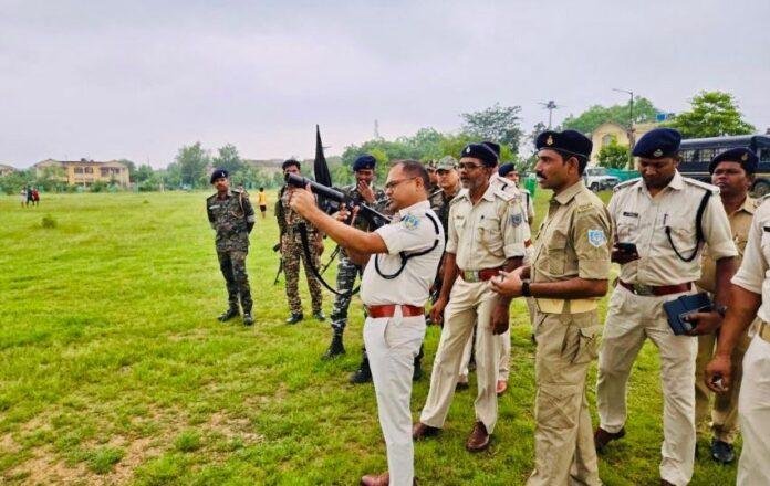 Giridih : मुहर्रम पर्व को लेकर एसपी के नेतृत्व में मॉक ड्रिल