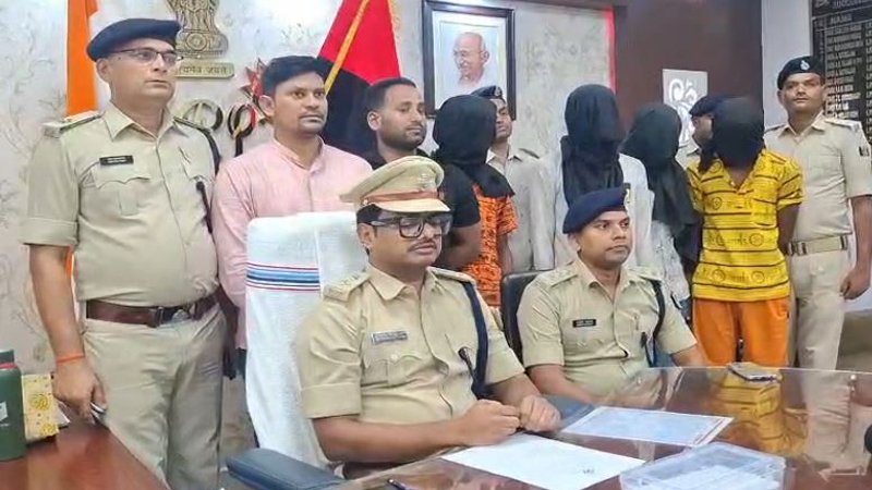 फर्जी DEO बनकर ठगी करने वाले गिरोह का भंडाफोड़, 4 गिरफ्तार
