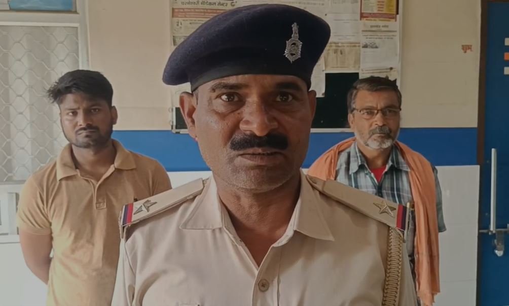 Garhwa : दहेज की खातिर नवविवाहिता की हत्या का आरोप, परिजनों का हंगामा, सड़क जाम...