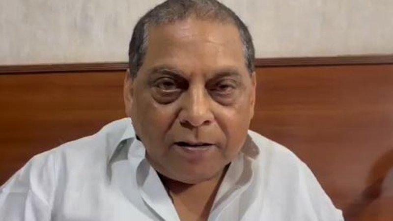 पटना में फिर पोस्टरबाजी, RJD का सरकार पर बड़ा आरोप, लिखा- बिहार में 70 हजार का 'महाघोटाला'? पटना में फिर पोस्टरबाजी, RJD का सरकार पर बड़ा आरोप, लिखा- बिहार में 70 हजार का 'महाघोटाला'?