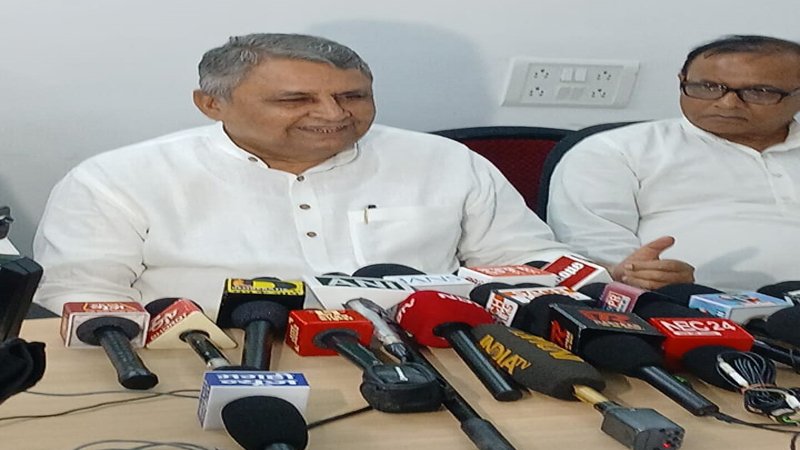 मंत्री विजय चौधरी ने कहा- मुद्दाविहीन हो गई है विपक्ष, SIR को लेकर फैला रहे हैं प्रोपगेंडा
