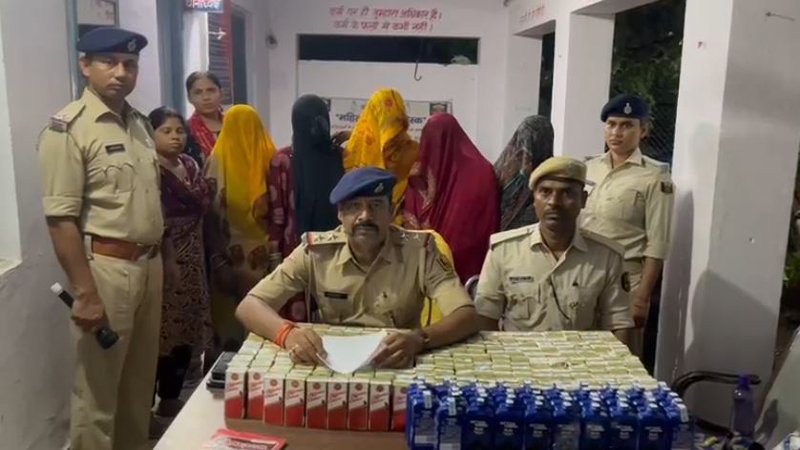 भारी मात्रा में विदेशी शराब के साथ 5 महिला तस्कर गिरफ्तार