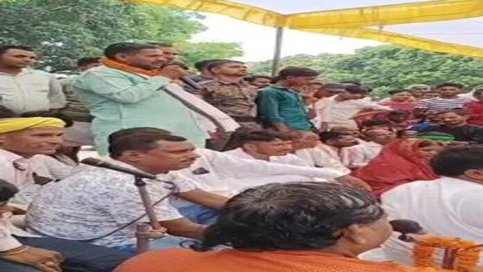 Mukhiya Husband RJD MLA के सामने मुखिया पति ने दिया विवादित बयान, कहा- भूरा बाल साफ करो...