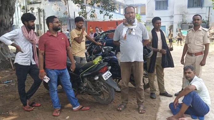 आर्थिक तंगी का शिकार हुआ पूरा परिवार, 2 पुत्री, पुत्र व मां की मौत