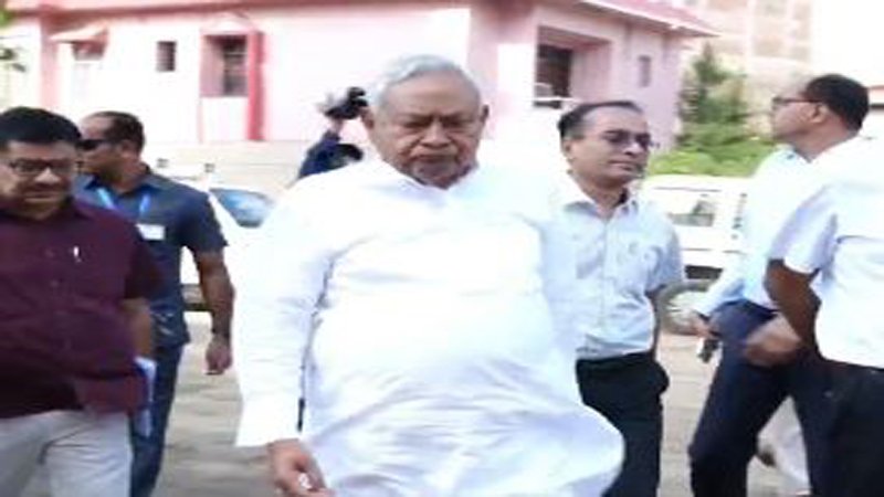 मुख्यमंत्री ने विधि-व्यवस्था को लेकर की उच्चस्तरीय समीक्षा बैठक, कहा- अपराधियों पर हो सख्त कार्रवाई