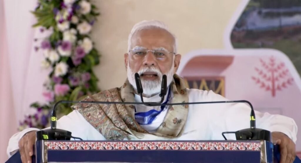 मोतिहारी में पीएम ने कहा- ये चंपारण की धरती है, बनाया है इतिहास