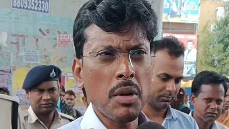 तेज बारिश से पानी-पानी हुआ राजधानी पटना, नगर निगम की खुली पोल, विधानसभा परिसर में घुसा पानी तेज बारिश से पानी-पानी हुआ राजधानी पटना, नगर निगम की खुली पोल, विधानसभा परिसर में घुसा पानी