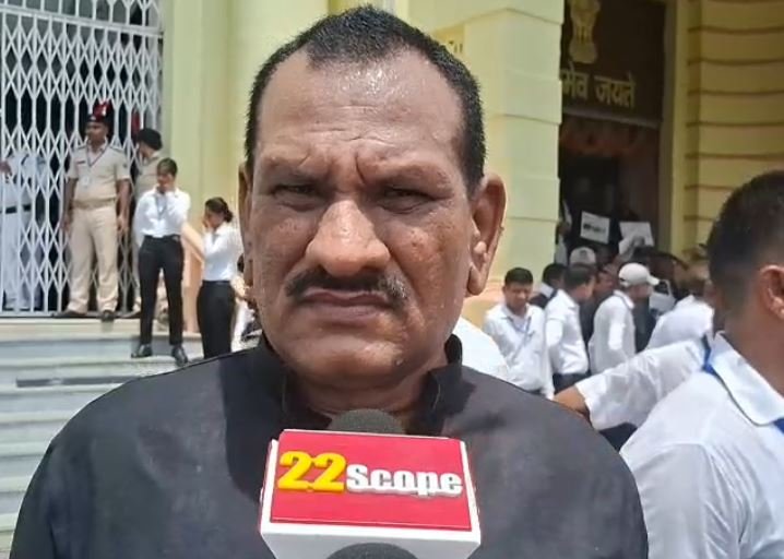 बिहार विधानसभा Live : सदन में दूसरे दिन की कार्यवाही शुरू, विपक्ष ने कहा- वापस लें SIR