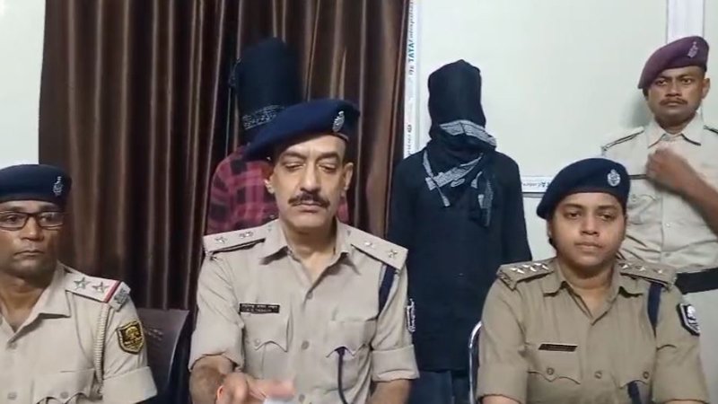 प्लेटफार्म पर यात्री पर चाकू से वार कर घायल करने मोबाइल व रुपए लूटने के मामले में 2 अपराधी गिरफ्तार