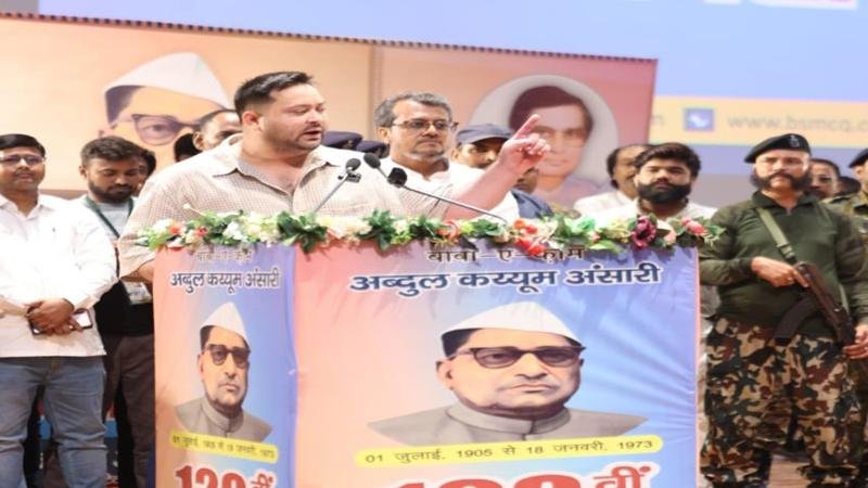 मौलाना कहे जाने पर तेजस्वी ने ली चुटकी, कहा- हम धर्म के नाम पर नहीं, कर्म के नाम पर बनाएंगे पहचान