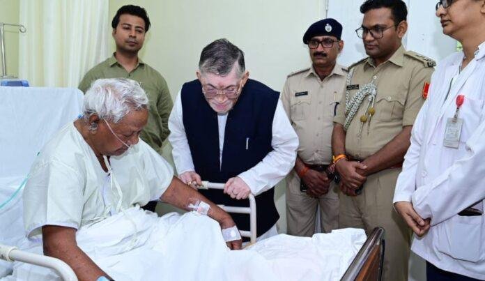 Ranchi : राज्यपाल ने मेडिका अस्पताल जाकर कड़िया मुंडा के स्वास्थ्य की जानकारी ली