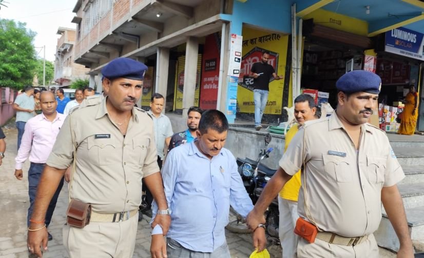 Breaking : ACB की बड़ी कार्रवाई, राजस्व कर्मचारी 20 हजार की घूंस लेते रंगे हाथ गिरफ्तार...