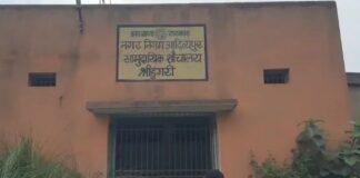 सालों से बंद पड़ा सुलभ शौचालय बना लोगों के लिए सिरदर्द