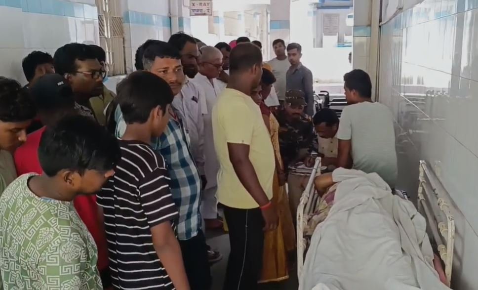Dhanbad : दहेज की खातिर मार डाला! गर्भवती विवाहिता महिला की संदिग्ध मौत, ससुरालवालों पर आरोप...