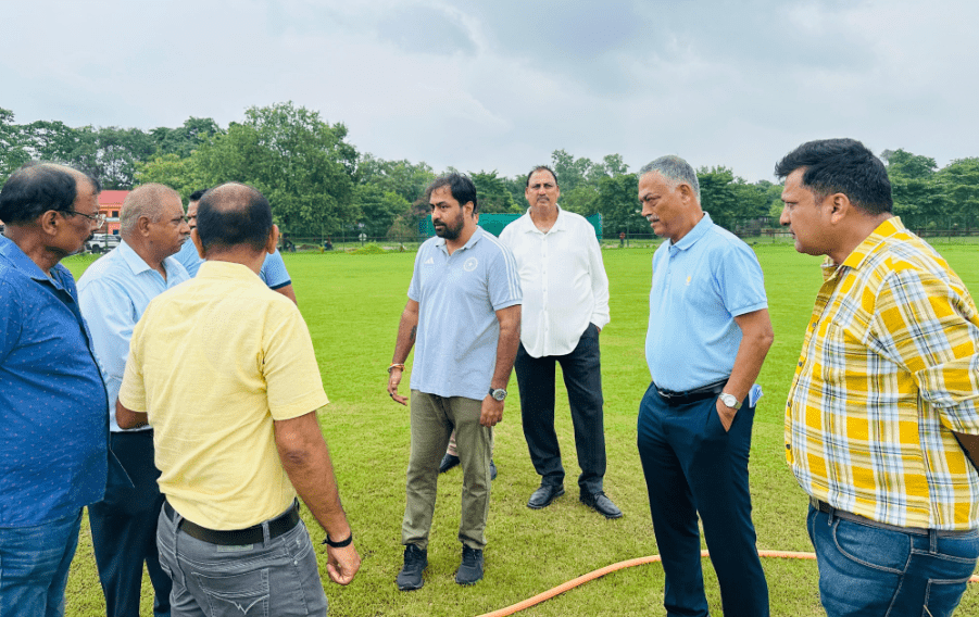 Hazaribagh निरीक्षण करते अधिकारी