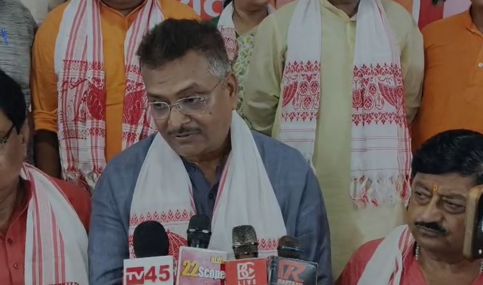 Bokaro : इरफान अंसारी से स्वास्थ्य विभाग नहीं संभल रहा है हेमंत कोई दूसरी व्यवस्था कर ले-सांसद मनीष जायसवाल का बड़ा बयान... Bokaro : राज्य में स्वास्थ्य व्यवस्था चरमरा गई है