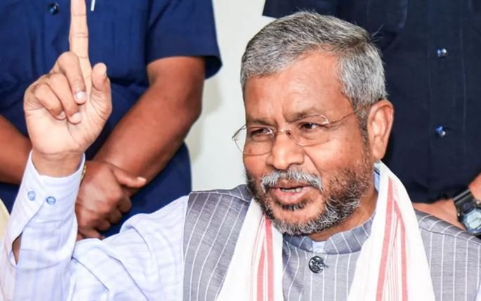 Jharkhand Politics : अटल मोहल्ला क्लीनिक का नाम बदलने पर सियासत गरम, मरांडी बोले-हेमंत सरकार ने किया अटल जी का अपमान...