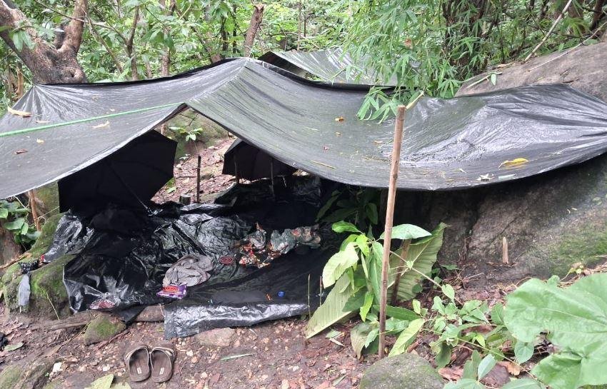 Bokaro : तलाशी के दौरान कई सामान बरामद