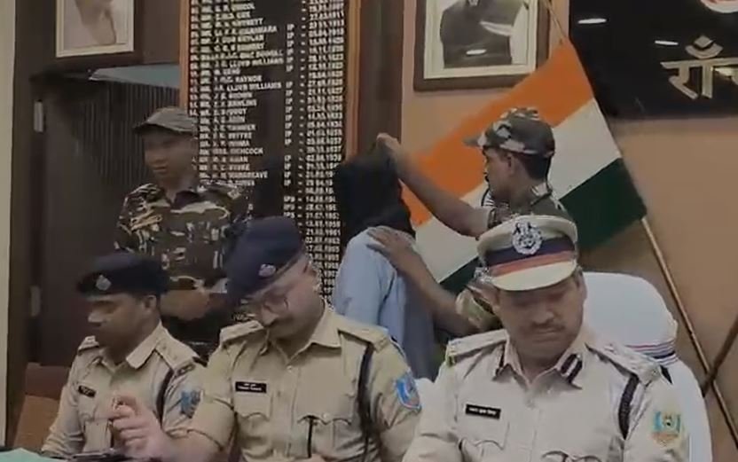 Breaking : इस शख्स ने दी थी केन्द्रीय मंत्री संजय सेठ को धमकी, चौंकाने वाला खुलासा...