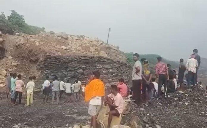 Ramgarh : मौत का खदान! सीसीएल करमा प्रोजेक्ट में चाल धसने से चार मजदूरों की मौत...