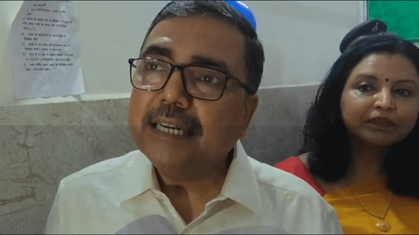 Bokaro : "बधाई हो बेटी हुई है", उपायुक्त ने दी बेटियों को सम्मान