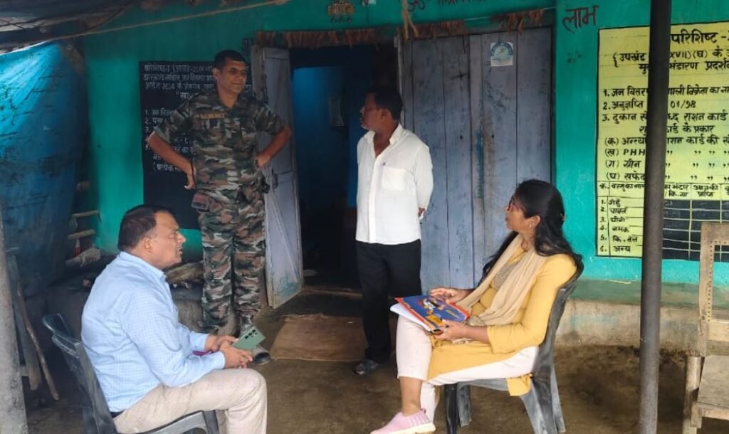 Gumla : चैनपुर एसडीओ ने किया विभिन्न योजनाओं और संस्थानों का निरीक्षण, पारदर्शिता और गुणवत्ता पर जोर