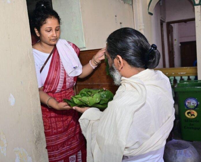 नेमरा में दिशोम गुरु शिबू सोरेन का श्राद्ध कर्म, मुख्यमंत्री हेमंत सोरेन और कल्पना सोरेन ने निभाई परंपराएं