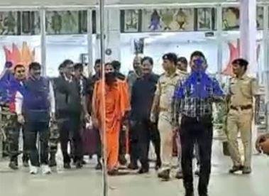 नेमरा से ब्रेकिंग: दिशोम गुरु शिबू सोरेन के श्राद्धकर्म में उमड़ा जनसैलाब, बाबा रामदेव भी पहुंचे