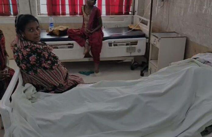 बोकारो सदर अस्पताल में सर्पदंश मरीज की मौत, परिजनों ने लगाया लापरवाही का आरोप