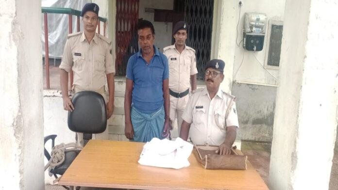 वर्षों से फरार नक्सली को STF और पटना पुलिस की टीम ने किया गिरफ्तार