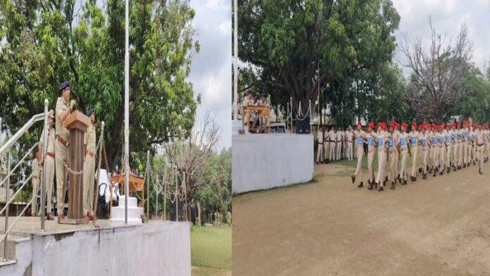 DIG सत्य प्रकाश ने आरा नवीन पुलिस केंद्र का किया औचक निरीक्षण