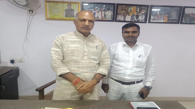 HAM पार्टी ने प्रदेश महासचिव लक्ष्मण मांझी को पार्टी से किया बर्खास्त, मांझी के खिलाफ फूंका बिगुल