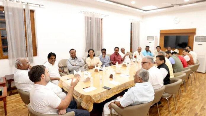 INDI Alliance (File Photo) दिल्ली में बहुत दिन बाद एक साथ जुटेंगे INDI गठबंधन के नेता, SIR मुद्दे को लेकर होगी चर्चा