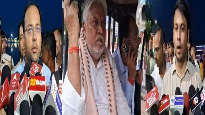 पितृपक्ष मेला की तैयारी को लेकर मंत्री व DM ने कई घाटों का ई-रिक्शा में बैठकर किया निरीक्षण