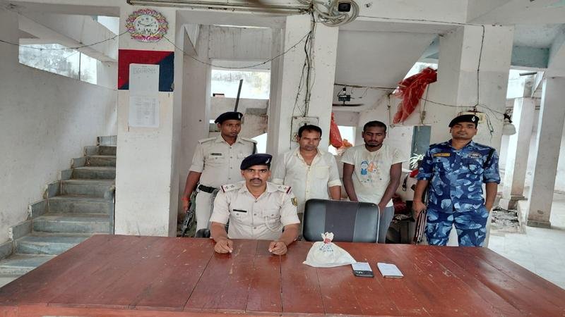 पुलिस ने 2 ड्रग्स तस्कर को हेरोइन के साथ किया गिरफ्तार