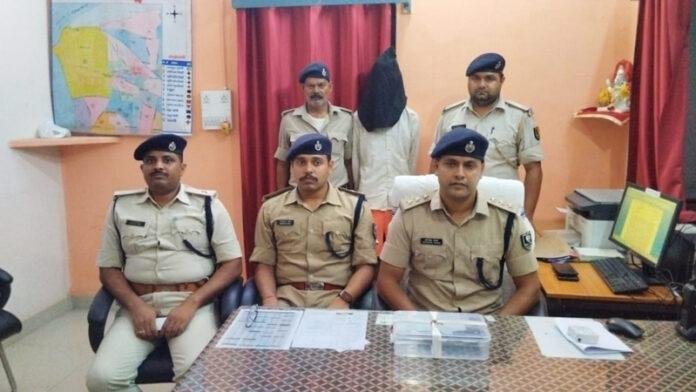 Munger Police बस स्टैंड से देशी पिस्तौल के साथ युवक गिरफ्तार, पूर्व में जा चुका है जेल