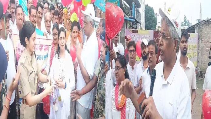 विश्व अंगदान दिवस के मौके पर पूर्णिया में निकाली गई जागरूकता रैली, SP ने उड़ायी गुब्बारा