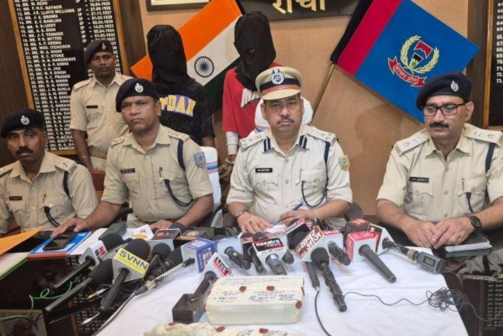 Ranchi Crime : साजिश नाकाम, हथियारों से लैस दो अपराधी गिरफ्तार...